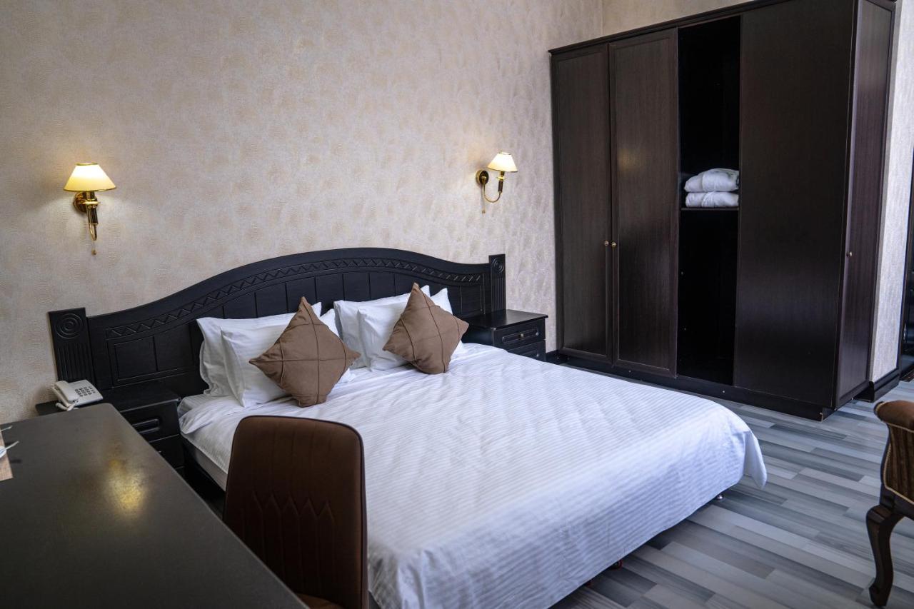 אסטנה Belon Lux Hotel מראה חיצוני תמונה